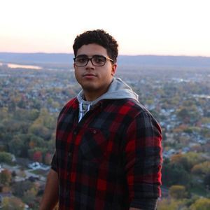 Meet your Posher, Akil